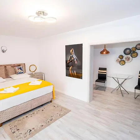 Aqua Breeze Apartment Galati  Exterior photo